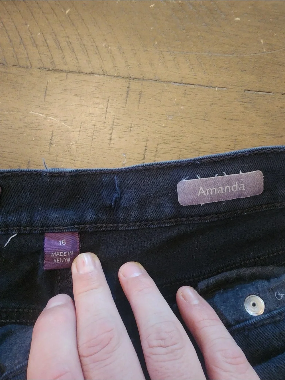 Gloria Vanderbilt Amanda black shorts size 16